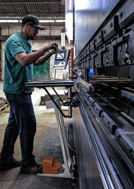 Biaya Kesehatan Karyawan Terus Naik — Ada Solusi yang Belum Banyak Diketahui Perusahaan Manufaktur