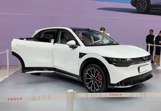 Pasar Melonjak 140%, Pabrikan Global Mulai Padati Indonesia