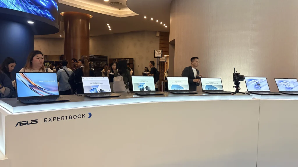ASUS ExpertBook Ultra Hadir di Tengah Tren Adopsi AI yang Semakin Masif di Dunia Kerja
