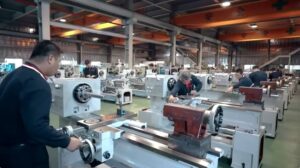 Read more about the article Apa Itu Bengkel Bubut : Peluang Usaha, Alat & Harga