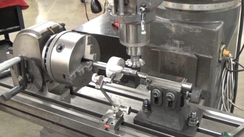 Dividing Head adalah