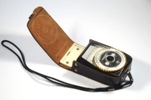 Read more about the article Pengertian dan Fungsi Luxmeter yang Harus Anda Ketahui