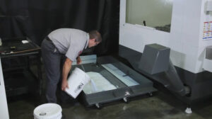 Read more about the article Air Coolant Mesin Bubut: Pentingnya Memilih yang Tepat