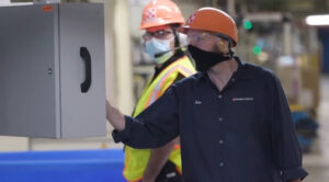 Read more about the article Arti Helper Produksi – Pengalaman dan Tugasnya