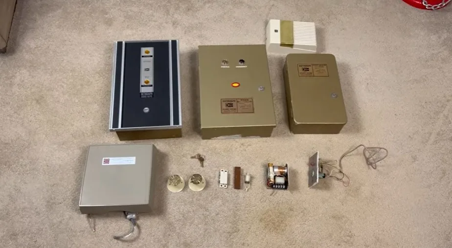penggunaan buzzer untuk alarm di rumah