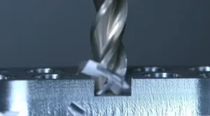 Read more about the article Perawatan dan Penyimpanan Cutting Tool: Rahasia Memperpanjang Umur Pahat