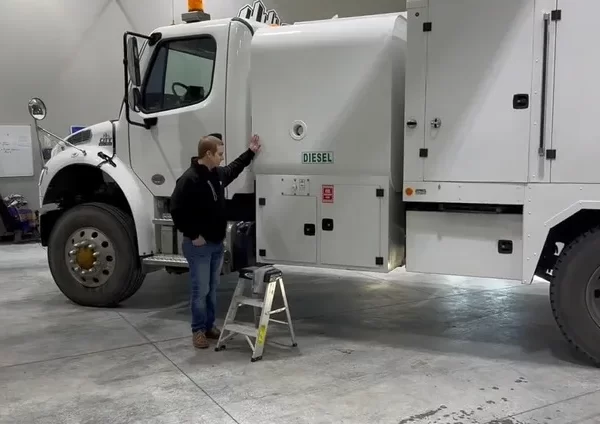 Apa Itu Lube Truck