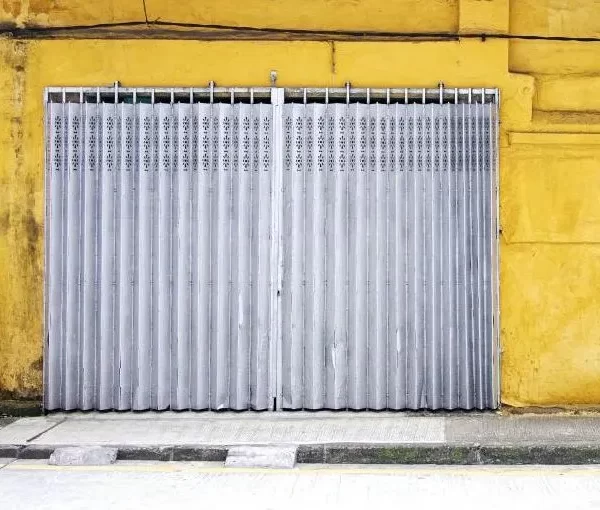 pintu harmonika surabaya