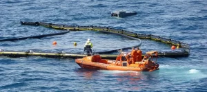 Read more about the article Mengapa Penanggulangan Tumpahan Minyak Membutuhkan Solusi Terintegrasi