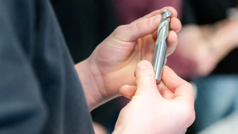 Perbedaan dan Fungsi Endmill dan Ballnose untuk CNC