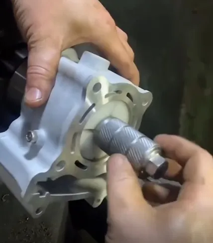 mencekam benda tanpa chuck (mandrel)